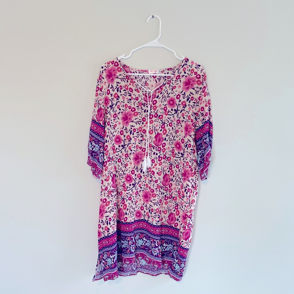 FLORAL SUMMER DRESS.